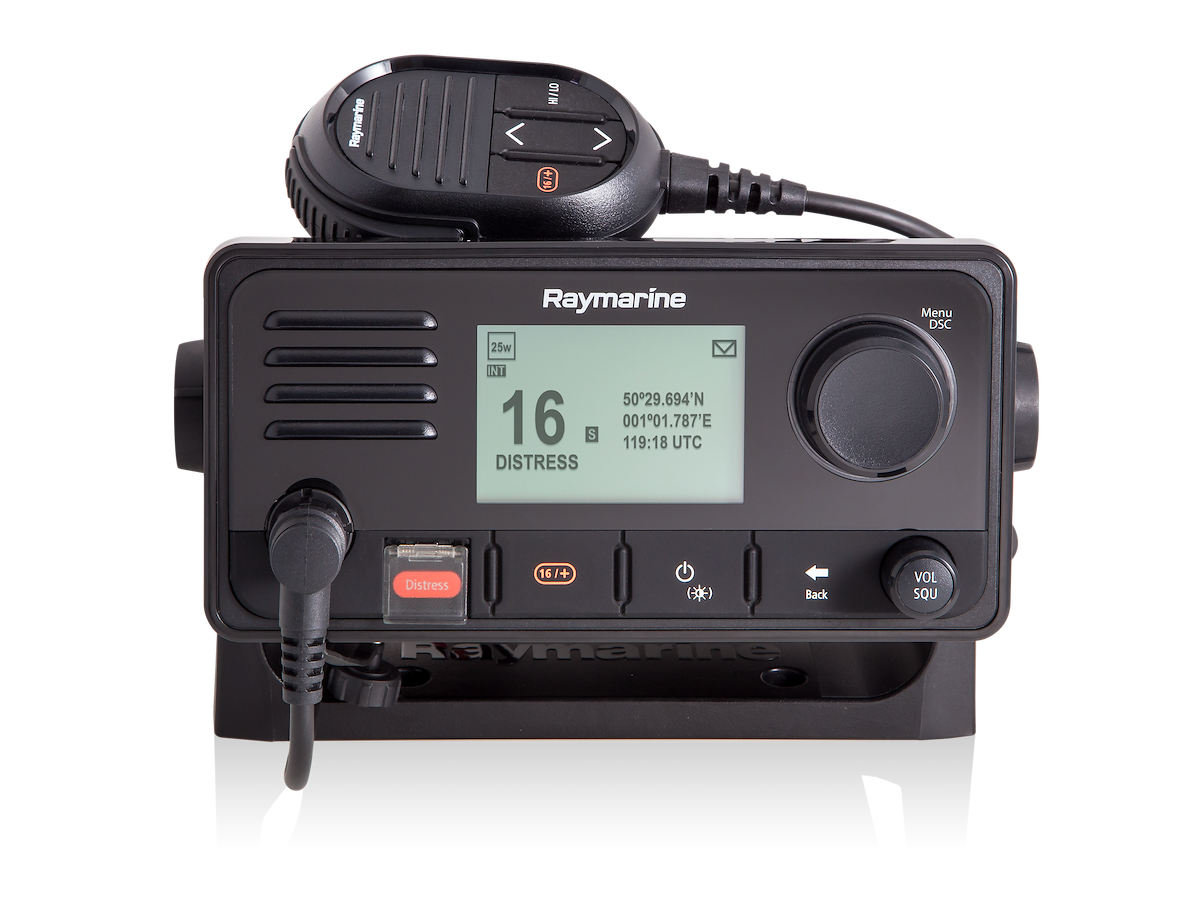 Raymarine Vhf Ray73 W/Ais Gps Hailer